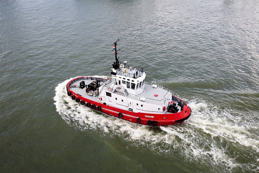 sleepboot sleepboten schip schepen scheepvaart hdr marine zeevaart ferry tanker containerschip containerschepen